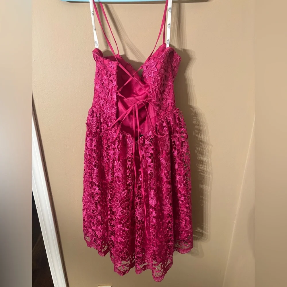Fifteen roses Floral Lace mini A-line Damas Dress in Begonia 12 - Picture 2 of 6